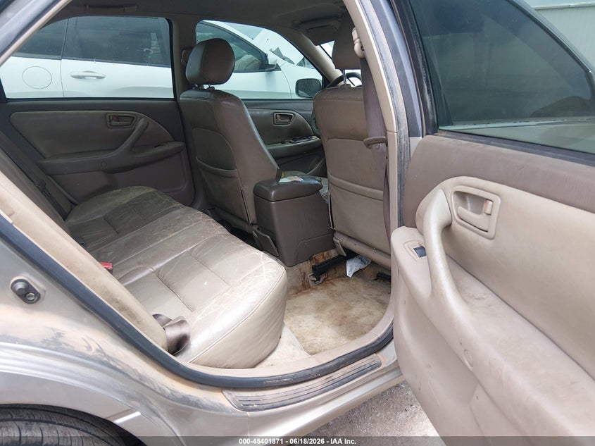 1999 Toyota Camry VIN JT2BG22K8X0296466 IAAI salvage auction — NORMAL WEAR, Clear (Oklahoma), sold $225 on 2026-07-29 (photo 8)
