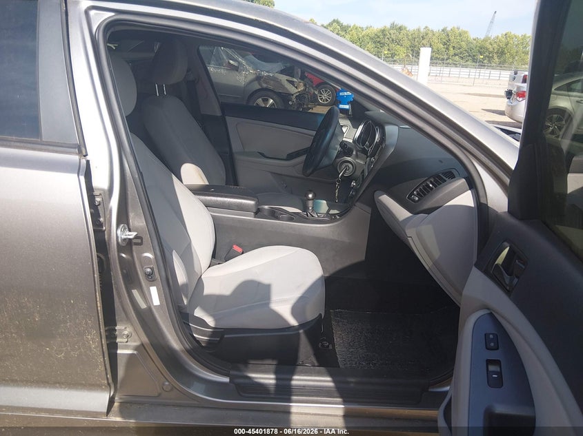 2015 Kia Optima VIN 5XXGM4A72FG512727 IAAI salvage auction — NORMAL WEAR, Clear (Tennessee), sold $625 on 2026-07-15 (photo 5)