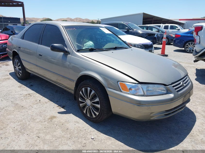 1998 Toyota Camry VIN JT2BG22K7W0118532 IAAI salvage auction — LEFT FRONT, Salvage (California), sold $275 on 2026-07-23 (photo 1)