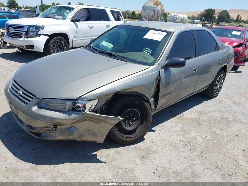 1998 Toyota Camry VIN JT2BG22K7W0118532 IAAI salvage auction — LEFT FRONT, Salvage (California), sold $275 on 2026-07-23 (photo 2)