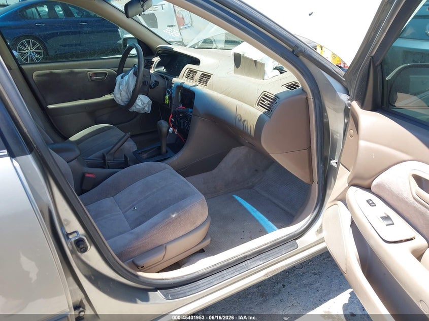 1998 Toyota Camry VIN JT2BG22K7W0118532 IAAI salvage auction — LEFT FRONT, Salvage (California), sold $275 on 2026-07-23 (photo 5)