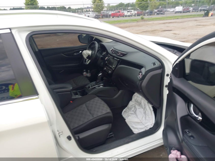 2020 Nissan Rogue VIN JN1BJ1CW3LW643376 IAAI salvage auction — FRONT END, Salvage Title, sold $2,750 on 2026-07-28 (photo 5)