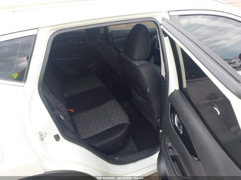 2020 Nissan Rogue VIN JN1BJ1CW3LW643376 IAAI salvage auction — FRONT END, Salvage Title, sold $2,750 on 2026-07-28 (photo 8)