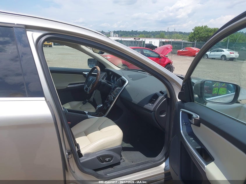 2013 Volvo Xc60 VIN YV4952DZ3D2441397 IAAI salvage auction — FRONT END, Salvage (Pennsylvania), sold $1,425 on 2026-07-10 (photo 5)