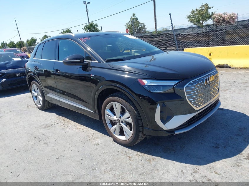 2023 Audi Q4 e-tron VIN WA1L2BFZXPP076149 — IAAI salvage auction photo