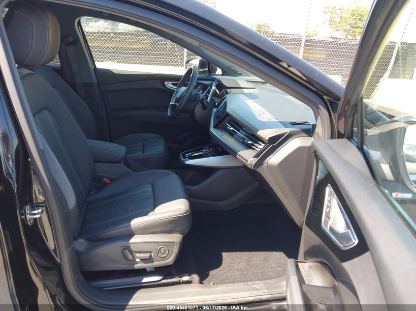 2023 Audi Q4 e-tron VIN WA1L2BFZXPP076149 IAAI salvage auction — ROOF, Salvage (California), sold $16,600 on 2026-08-17 (photo 5)