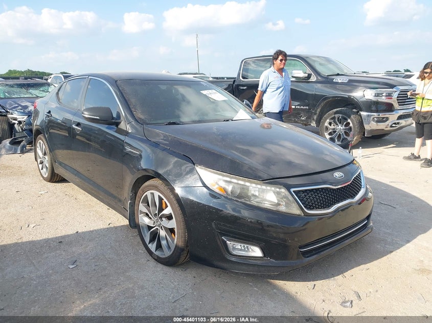 2015 Kia Optima VIN 5XXGR4A75FG516711 IAAI salvage auction — LEFT FRONT, Salvage (Texas), sold $900 on 2026-07-11 (photo 1)