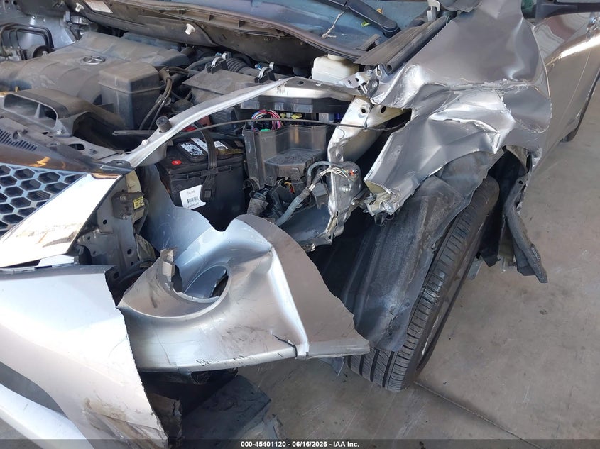 2014 Toyota Sienna VIN 5TDXK3DC6ES472481 IAAI salvage auction — LEFT FRONT, Salvage (California), sold $4,250 on 2026-07-14 (photo 6)