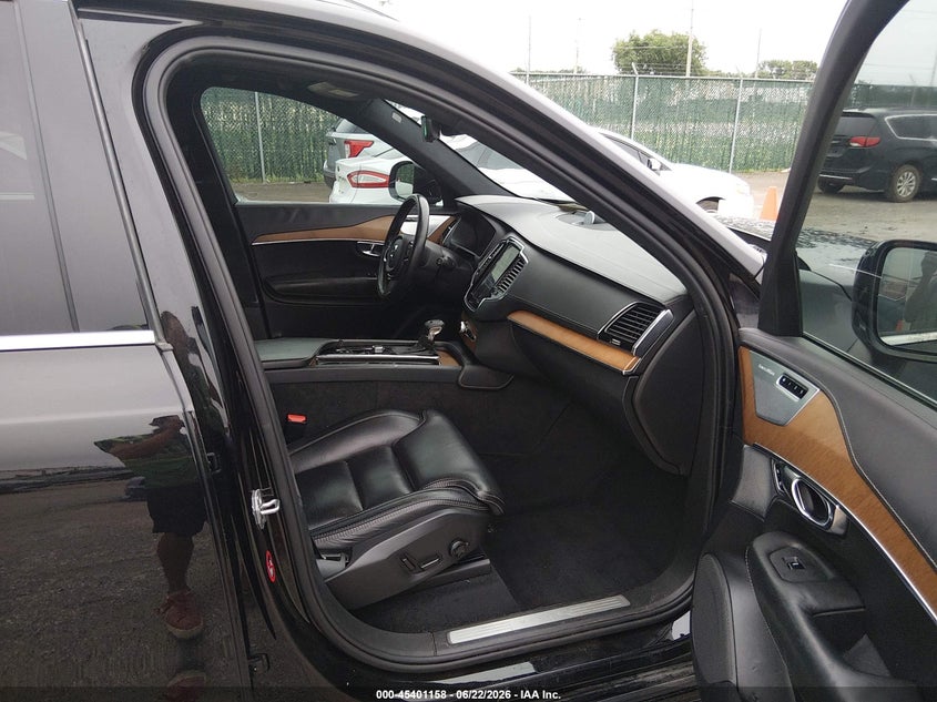 2018 Volvo Xc90 VIN YV4A22PL9J1370043 IAAI salvage auction — HAIL, Salvage Title, sold $8,350 on 2026-08-07 (photo 5)