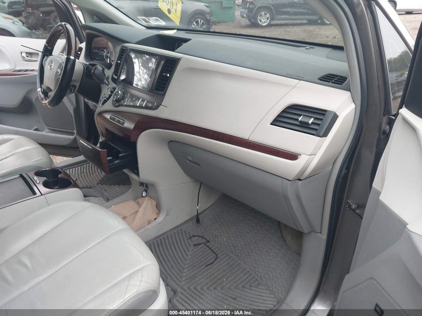 2011 Toyota Sienna VIN 5TDDK3DC8BS028646 IAAI salvage auction — SIDE, Mv-907A (New York), sold $2,200 on 2026-07-28 (photo 5)