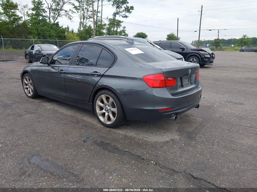 2013 BMW 3 series VIN WBA3A9C58DF475286 IAAI salvage auction — NORMAL WEAR, Clear (Florida), sold $1,650 on 2026-07-14 (photo 3)