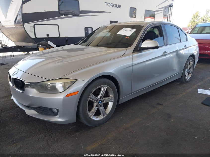 2014 BMW 3er VIN WBA3D3C52EK155930 IAAI salvage auction — LEFT SIDE, Salvage (California), sold $950 on 2026-07-14 (photo 2)
