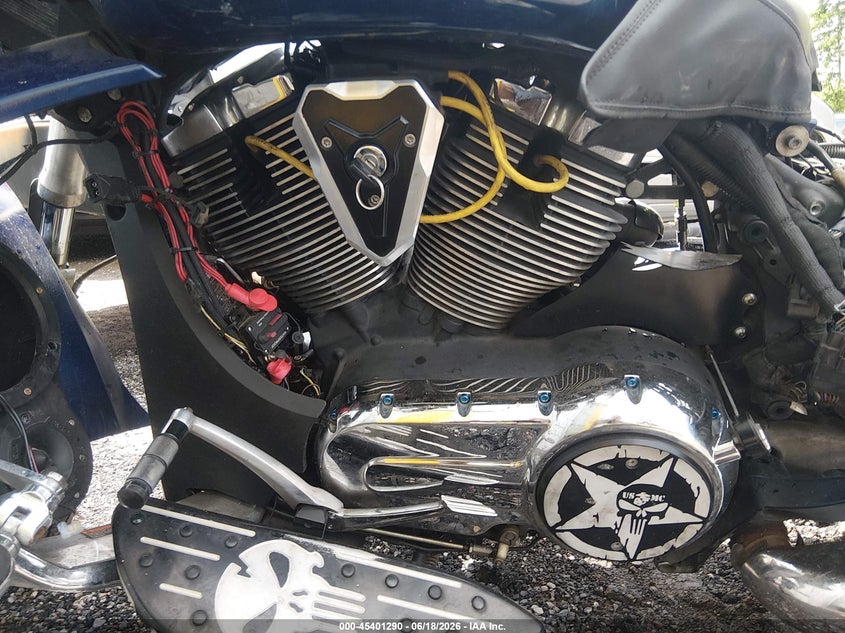 2011 Victory motorcycles Cross country VIN 5VPDB36N3B3002506 IAAI salvage auction — RIGHT SIDE, Salvage (South Carolina), sold $2,300 on 2026-07-28 (photo 9)