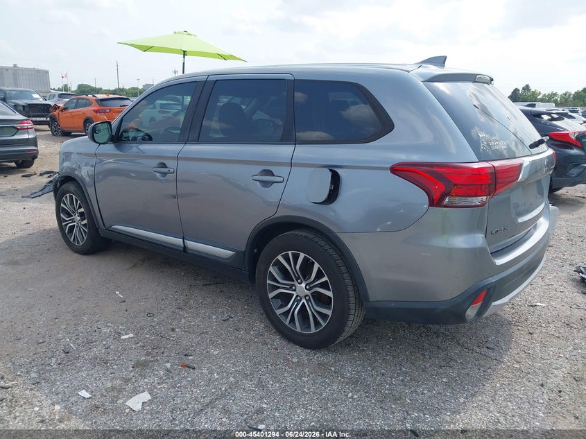 2017 Mitsubishi Outlander VIN JA4AD2A39HZ039605 IAAI salvage auction — FRONT END, Salvage (Texas), sold $2,100 on 2026-07-09 (photo 3)