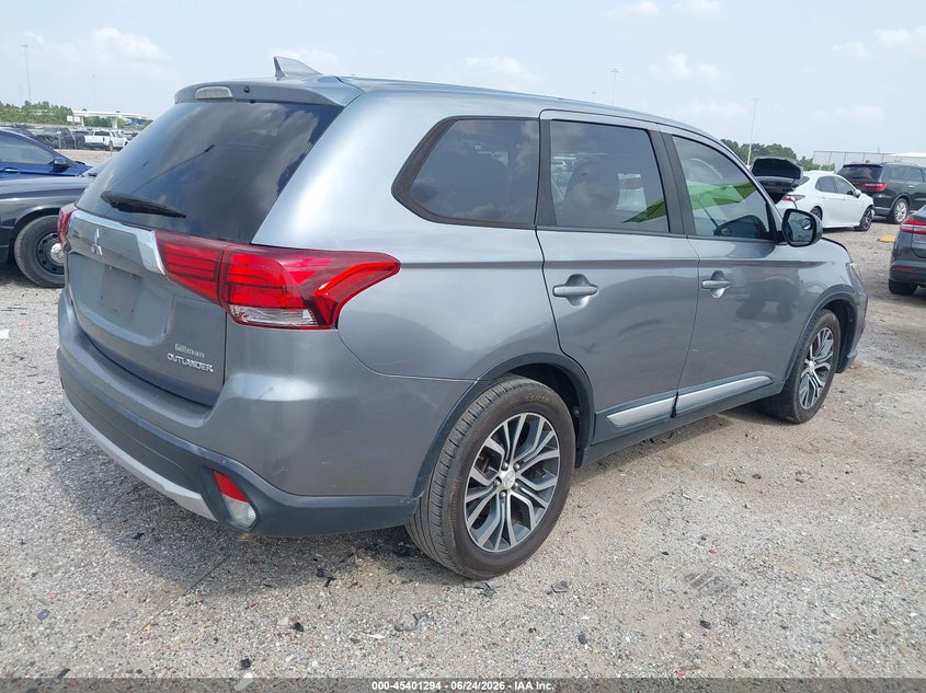 2017 Mitsubishi Outlander VIN JA4AD2A39HZ039605 IAAI salvage auction — FRONT END, Salvage (Texas), sold $2,100 on 2026-07-09 (photo 4)