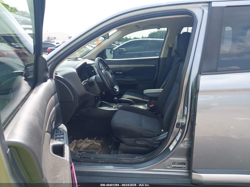 2017 Mitsubishi Outlander VIN JA4AD2A39HZ039605 IAAI salvage auction — FRONT END, Salvage (Texas), sold $2,100 on 2026-07-09 (photo 5)