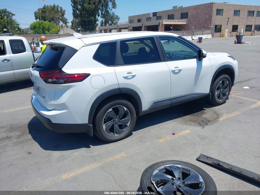 2024 Nissan Rogue VIN JN8BT3BA7RW362378 IAAI salvage auction — SIDE, Salvage (California), sold $7,550 on 2026-07-20 (photo 4)