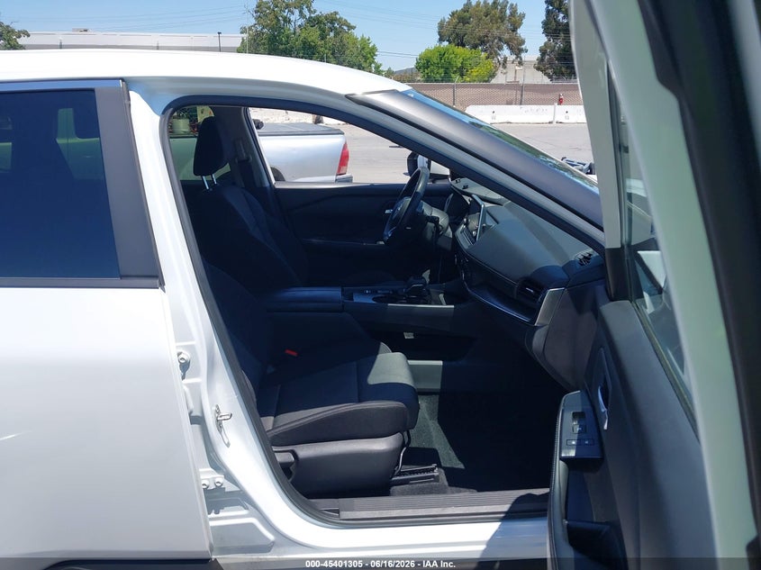 2024 Nissan Rogue VIN JN8BT3BA7RW362378 IAAI salvage auction — SIDE, Salvage (California), sold $7,550 on 2026-07-20 (photo 5)
