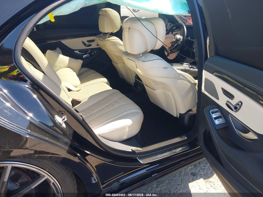 2019 Mercedes-benz VIN WDDUG6GB8KA493758 IAAI salvage auction — ENGINE DAMAGE, Wait Title, sold $3,500 on 2026-08-13 (photo 8)