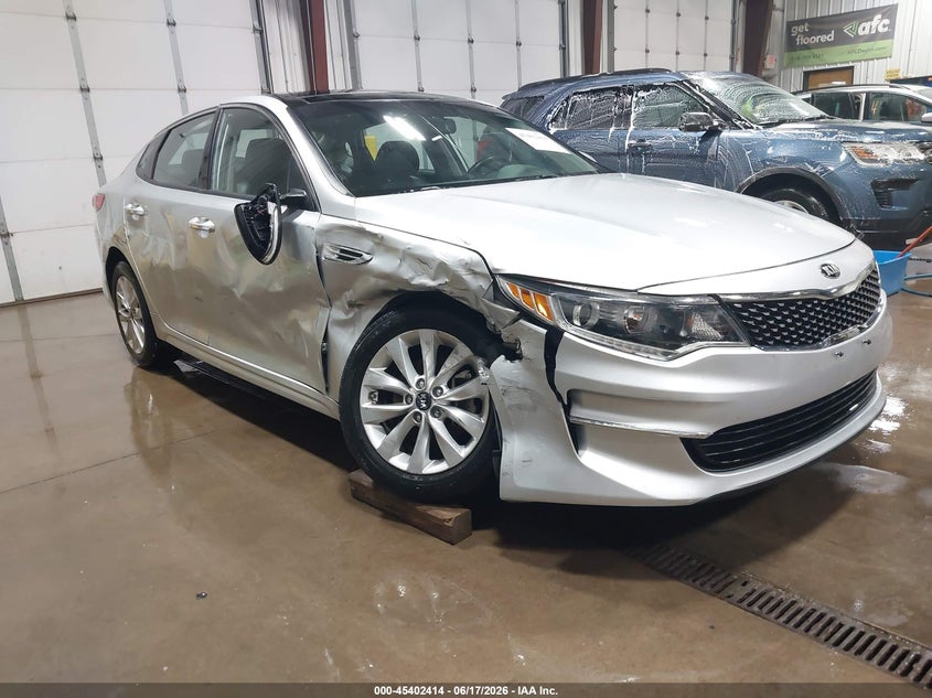 2018 Kia Optima VIN 5XXGU4L3XJG260910 IAAI salvage auction — FRONT END, Salvage (North Dakota), sold $2,650 on 2026-07-16 (photo 1)