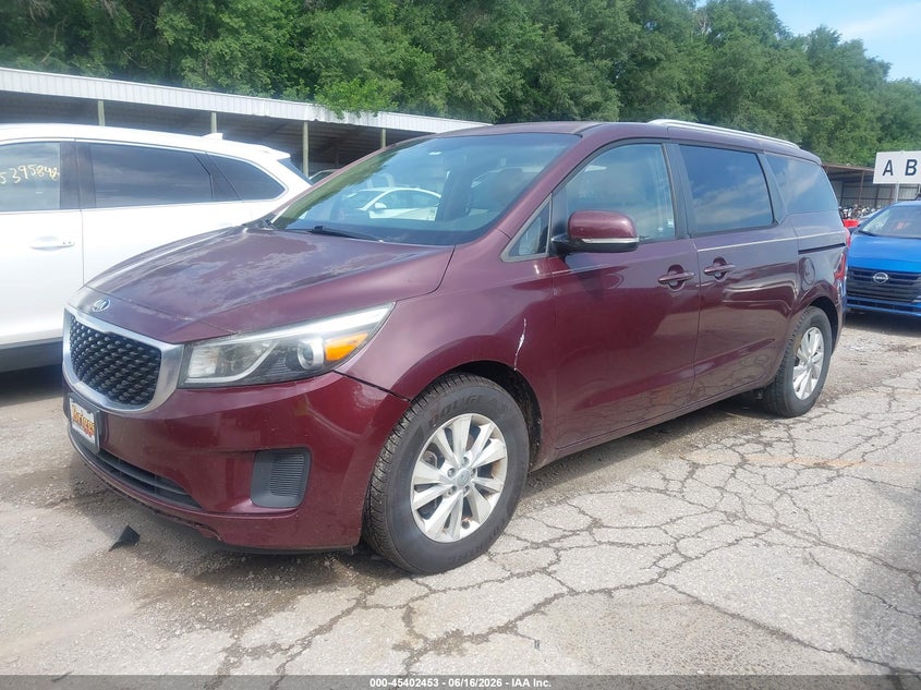 2015 Kia SEDONA VIN KNDMB5C18F6024159 IAAI salvage auction — NORMAL WEAR, Clear - Dealer Only (Kansas), sold $825 on 2026-07-22 (photo 2)