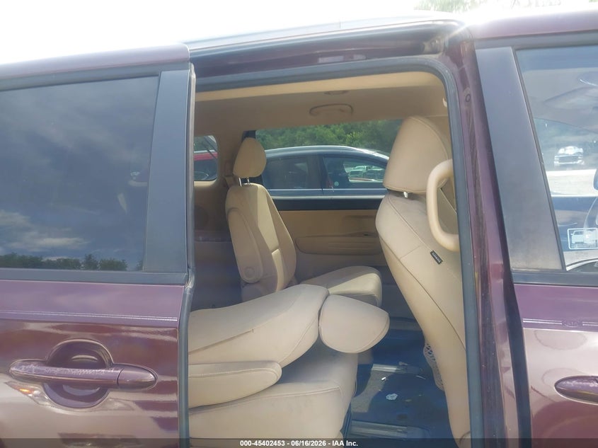 2015 Kia SEDONA VIN KNDMB5C18F6024159 IAAI salvage auction — NORMAL WEAR, Clear - Dealer Only (Kansas), sold $825 on 2026-07-22 (photo 8)
