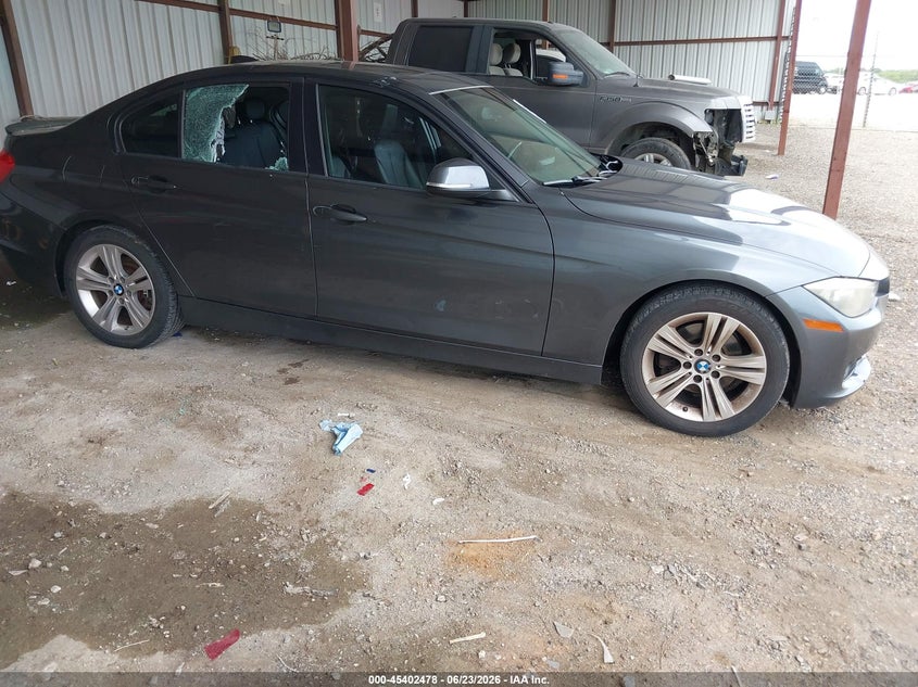 2014 BMW 3er VIN WBA3B3G58ENR81468 IAAI salvage auction — VANDALISM, Salvage (Louisiana), sold $1,375 on 2026-07-06 (photo 1)