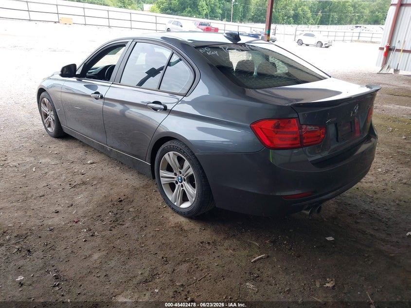 2014 BMW 3er VIN WBA3B3G58ENR81468 IAAI salvage auction — VANDALISM, Salvage (Louisiana), sold $1,375 on 2026-07-06 (photo 3)