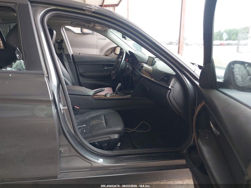 2014 BMW 3er VIN WBA3B3G58ENR81468 IAAI salvage auction — VANDALISM, Salvage (Louisiana), sold $1,375 on 2026-07-06 (photo 5)