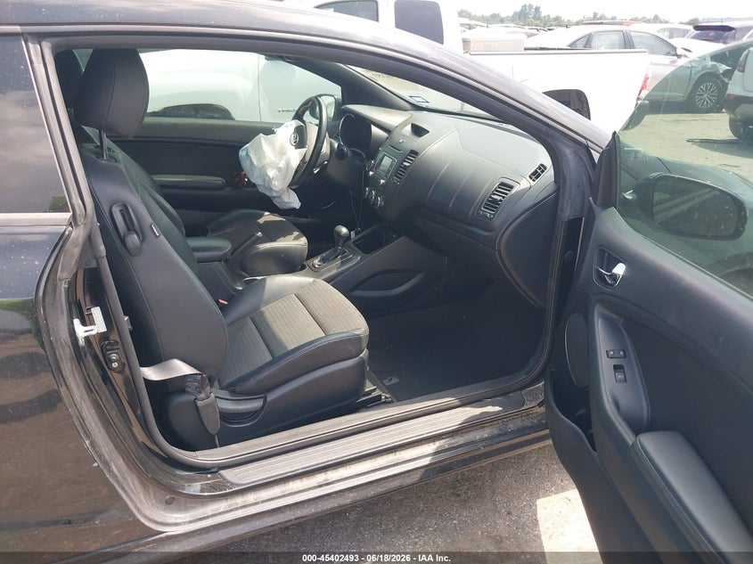 2016 Kia Forte VIN KNAFZ6A34G5576597 IAAI salvage auction — FRONT END, Salvage (Texas), sold $325 on 2026-07-15 (photo 5)