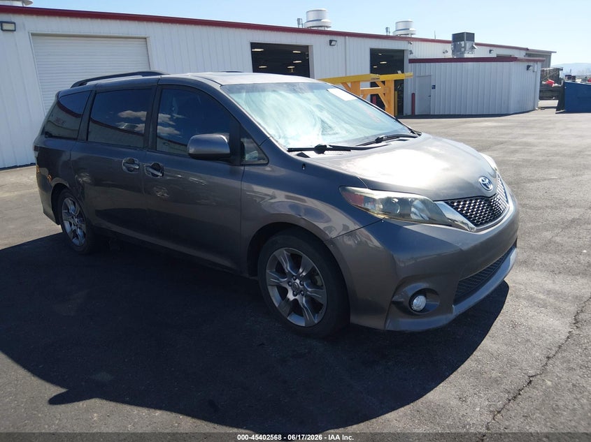 2011 Toyota Sienna VIN 5TDXK3DC4BS098755 IAAI salvage auction — NORMAL WEAR, Regular (Nevada), sold $2,475 on 2026-07-10 (photo 1)