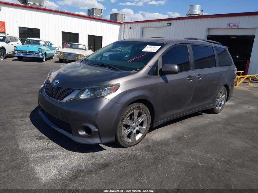 2011 Toyota Sienna VIN 5TDXK3DC4BS098755 IAAI salvage auction — NORMAL WEAR, Regular (Nevada), sold $2,475 on 2026-07-10 (photo 2)
