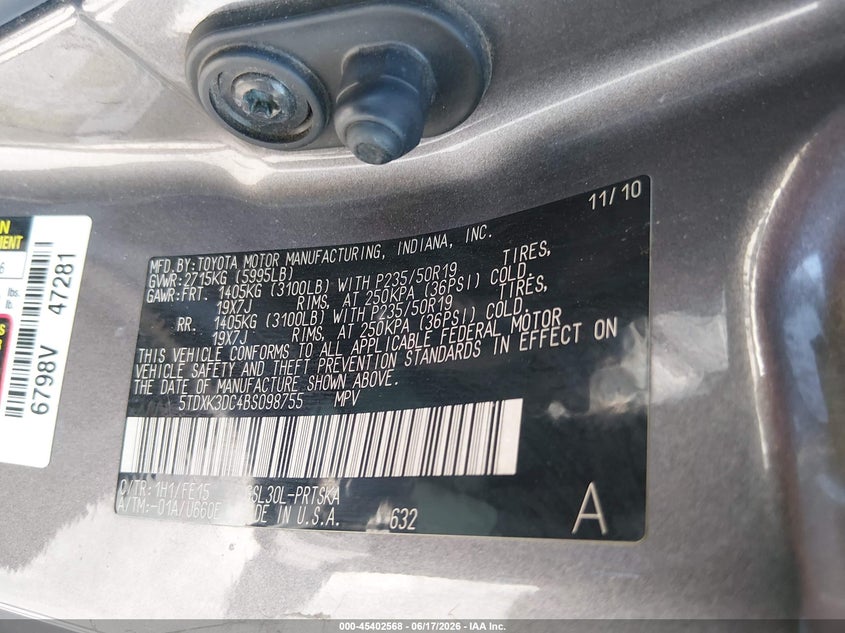 2011 Toyota Sienna VIN 5TDXK3DC4BS098755 IAAI salvage auction — NORMAL WEAR, Regular (Nevada), sold $2,475 on 2026-07-10 (photo 9)