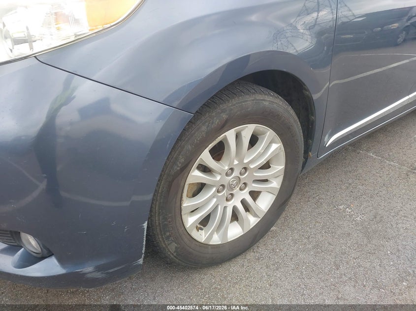 2014 Toyota Sienna VIN 5TDYK3DC7ES418109 IAAI salvage auction — LEFT FRONT, Clear (Tennessee), sold $3,300 on 2026-07-14 (photo 6)