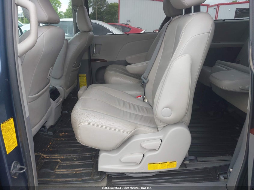 2014 Toyota Sienna VIN 5TDYK3DC7ES418109 IAAI salvage auction — LEFT FRONT, Clear (Tennessee), sold $3,300 on 2026-07-14 (photo 8)
