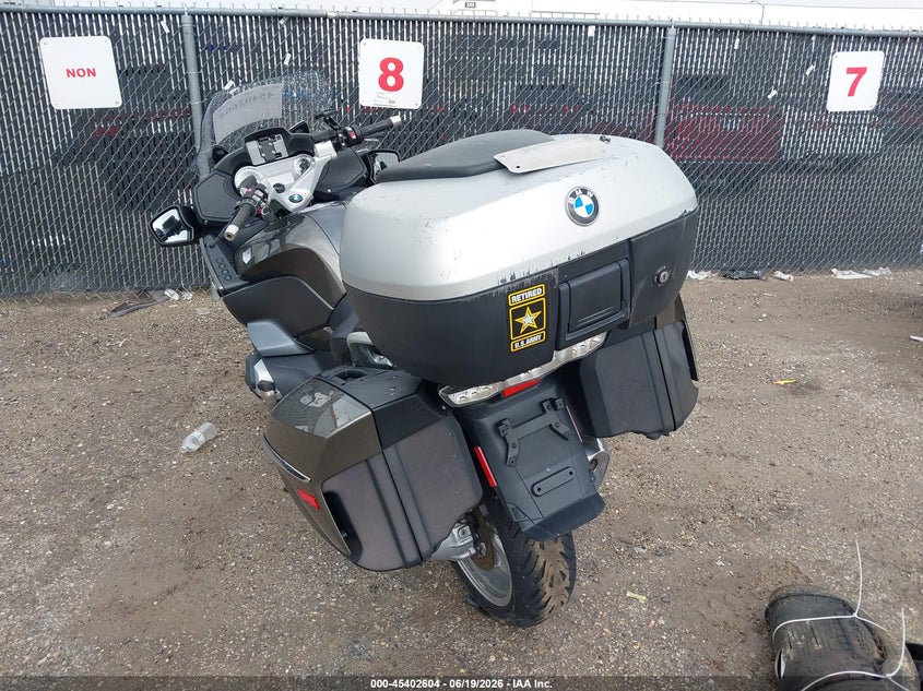 2020 BMW R 1250 VIN WB10J6308LZG39920 IAAI salvage auction — SIDE, Salvage Title, sold $1,700 on 2026-07-28 (photo 3)