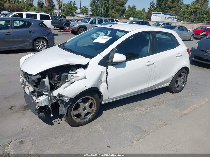 2011 Mazda 2 VIN JM1DE1HZ5B0101792 IAAI salvage auction — NORMAL WEAR, Salvage (Texas), sold $25 on 2026-07-29 (photo 2)