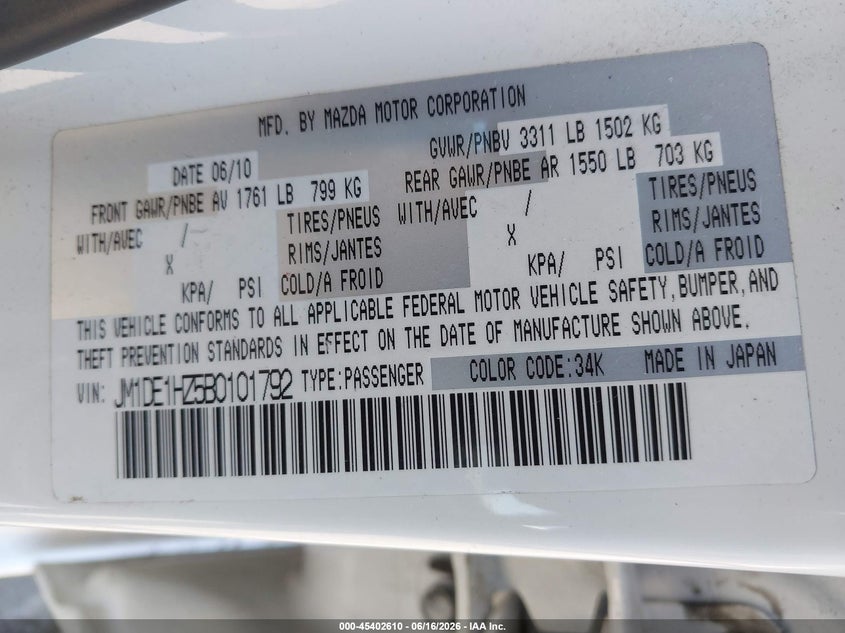2011 Mazda 2 VIN JM1DE1HZ5B0101792 IAAI salvage auction — NORMAL WEAR, Salvage (Texas), sold $25 on 2026-07-29 (photo 9)