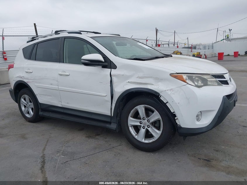 2014 Toyota Rav 4 VIN JTMWFREV8EJ020225 IAAI salvage auction — RIGHT SIDE, Salvage (California), sold $4,450 on 2026-07-08 (photo 1)