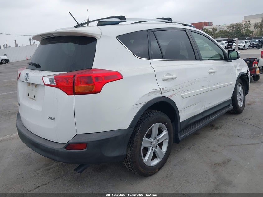 2014 Toyota Rav 4 VIN JTMWFREV8EJ020225 IAAI salvage auction — RIGHT SIDE, Salvage (California), sold $4,450 on 2026-07-08 (photo 4)