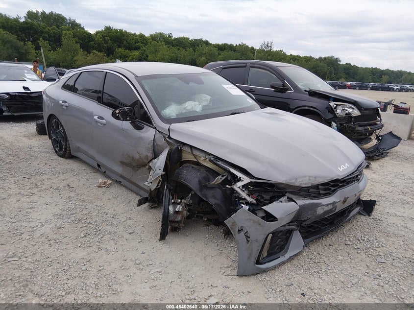 2025 Kia K5 VIN KNAG64J76S5349215 IAAI salvage auction — FRONT END, Salvage Title, sold $5,500 on 2026-07-29 (photo 1)