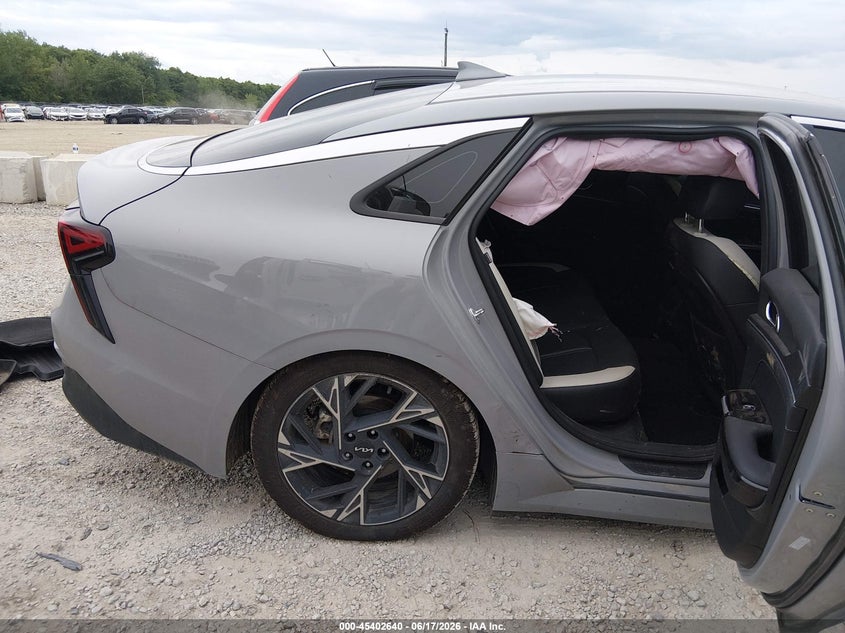 2025 Kia K5 VIN KNAG64J76S5349215 IAAI salvage auction — FRONT END, Salvage Title, sold $5,500 on 2026-07-29 (photo 8)