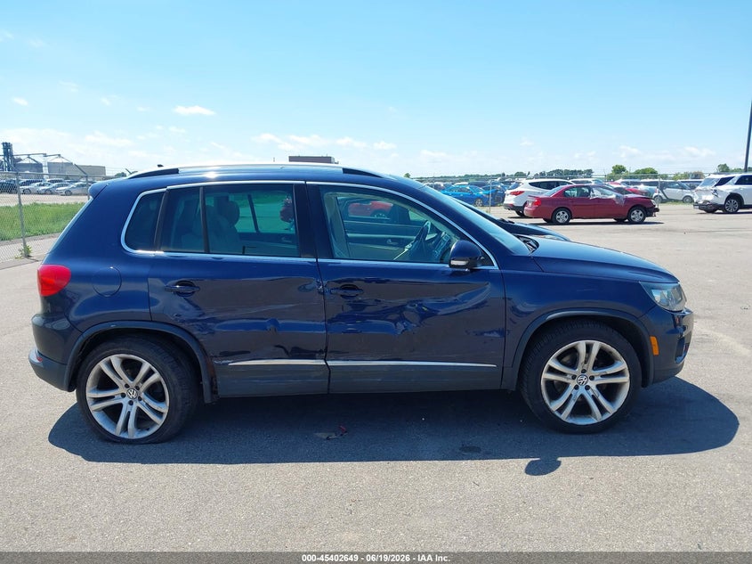 2012 Volkswagen Tiguan VIN WVGBV7AX4CW609443 IAAI salvage auction — RIGHT SIDE, Salvage Title, sold $525 on 2026-08-10 (photo 6)