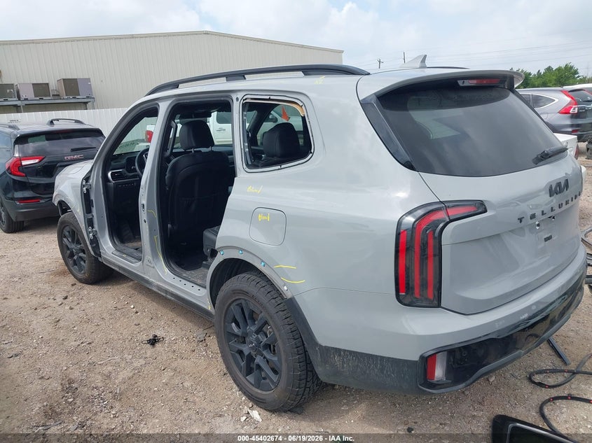 2024 Kia Telluride VIN 5XYP5DGC9RG496317 IAAI salvage auction — LEFT SIDE, Salvage Title, sold $12,000 on 2026-08-27 (photo 3)