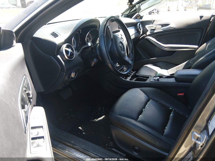2015 Mercedes-benz Cla-klasse VIN WDDSJ4EB6FN201006 IAAI salvage auction — SIDE, Bill Of Sale (Washington), sold $1,100 on 2026-07-08 (photo 5)