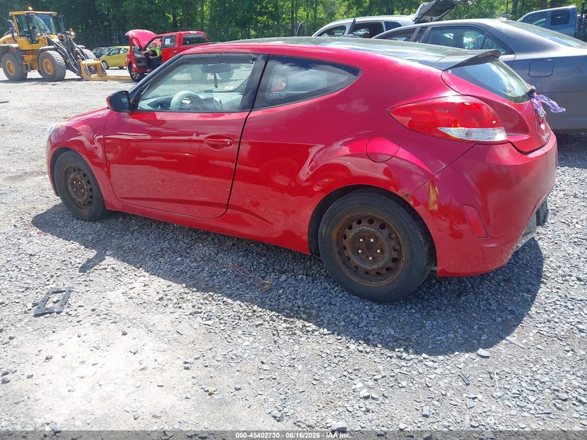 2013 Hyundai Veloster VIN KMHTC6AD3DU142653 IAAI salvage auction — NORMAL WEAR, Clear (New York), sold $250 on 2026-07-14 (photo 3)
