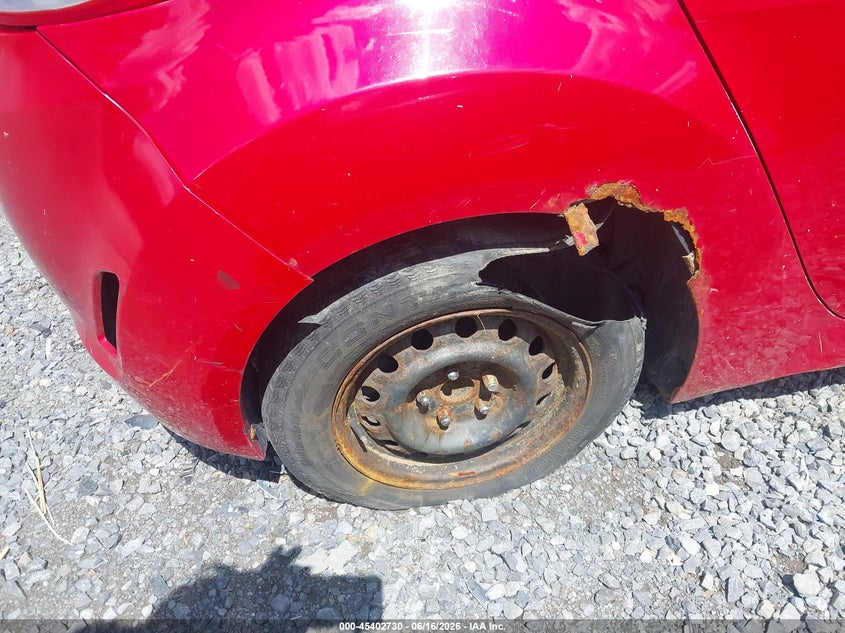 2013 Hyundai Veloster VIN KMHTC6AD3DU142653 IAAI salvage auction — NORMAL WEAR, Clear (New York), sold $250 on 2026-07-14 (photo 6)