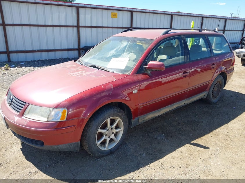 2000 Volkswagen Passat VIN WVWRH23B4YE395730 IAAI salvage auction — NORMAL WEAR, Clear (Washington), sold $300 on 2026-07-14 (photo 2)