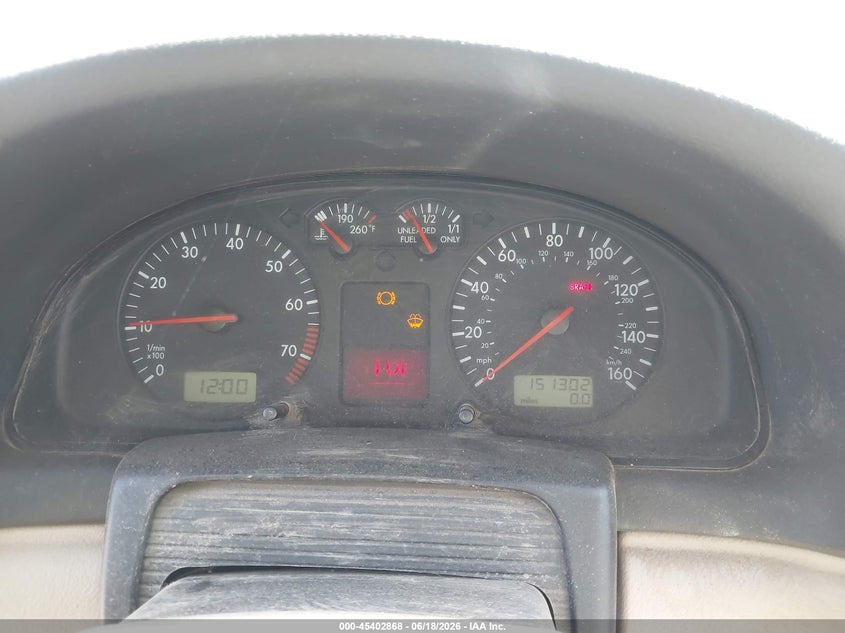 2000 Volkswagen Passat VIN WVWRH23B4YE395730 IAAI salvage auction — NORMAL WEAR, Clear (Washington), sold $300 on 2026-07-14 (photo 7)