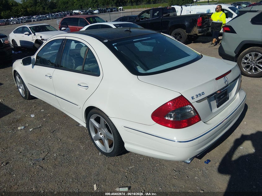 2009 Mercedes-benz E-class VIN WDBUF56X19B421159 IAAI salvage auction — NORMAL WEAR, Clear (Tennessee), sold $550 on 2026-07-16 (photo 3)